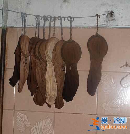 來(lái)香港一定要喝“蘭芳園”絲襪奶茶？