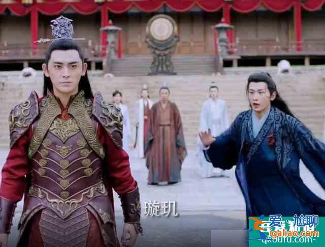 《琉璃》璇璣為何前面那么保護琉璃盞，后面卻為了司鳳去打破？？