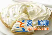 蛋糕上的奶油怎么做？