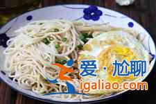 蔥油面的家常做法？