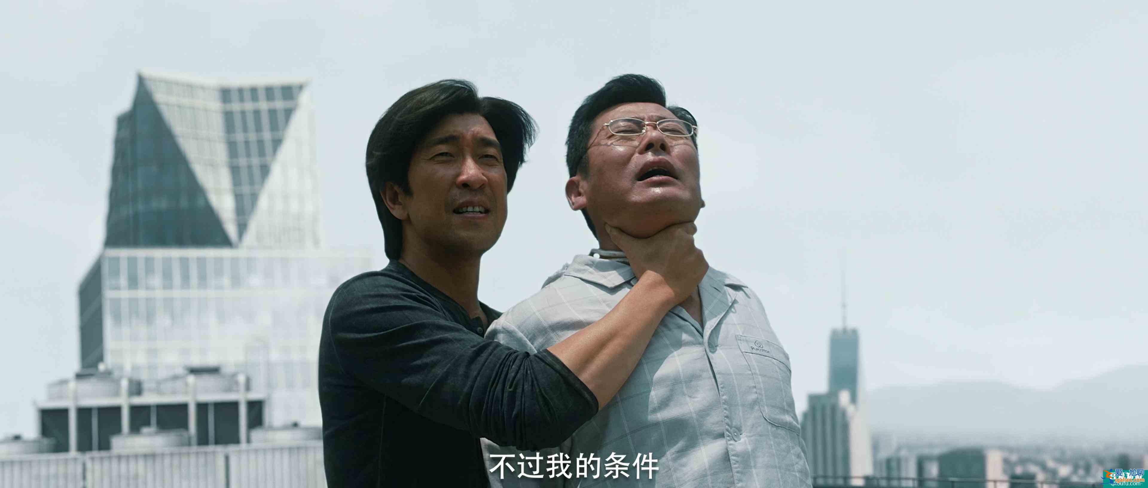 「在劫難逃」懸疑跨界玩科幻，硬漢混搭小鮮肉，鹿晗這次演技幾分？