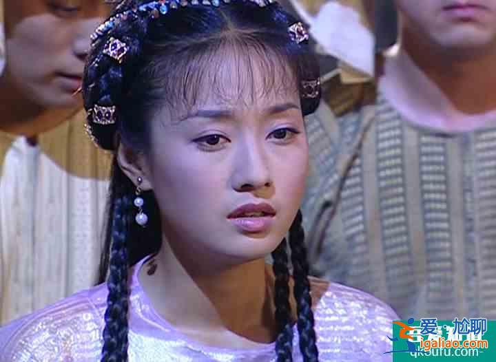 《旗袍美探》首播，輕喜劇探案風(fēng)，40歲馬伊琍被贊20歲容顏？