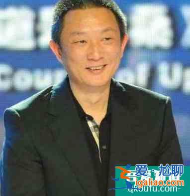 人設(shè)崩塌！宋佳《白色月光》被老公背叛，現(xiàn)實(shí)中被曝插足已婚導(dǎo)演？