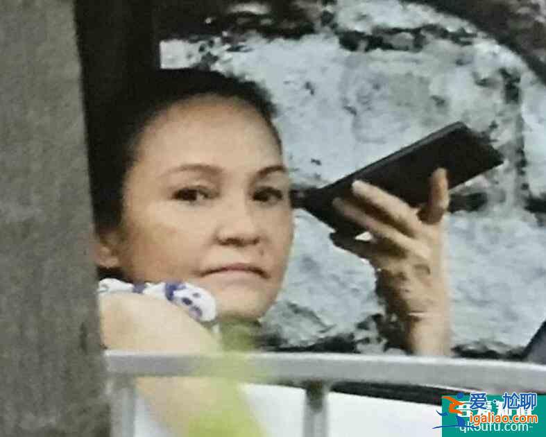 張柏芝媽媽近況曝光 因疫情原因生意變得非常差？