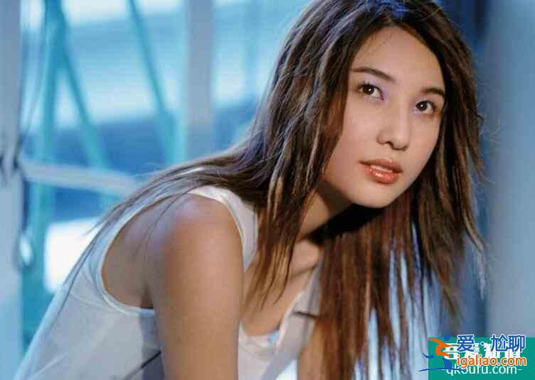 鄭希怡回應(yīng)彩排受傷：還好受傷的不是嘴？
