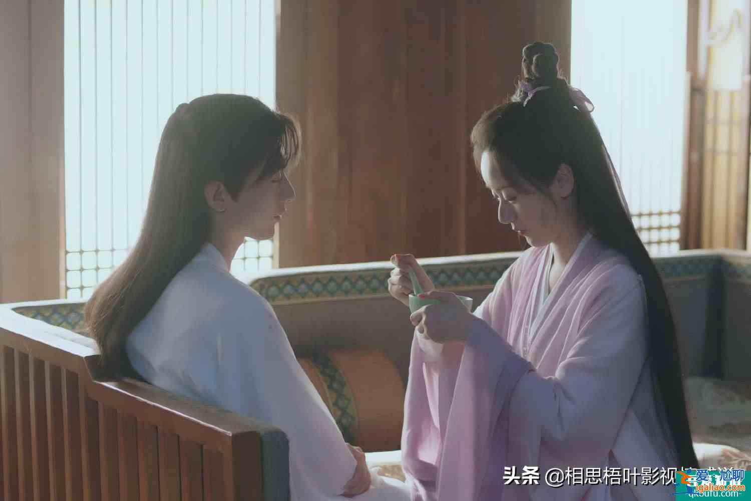 《琉璃》之司鳳琉璃：九世虐戀從不悔，終得云開見月明？
