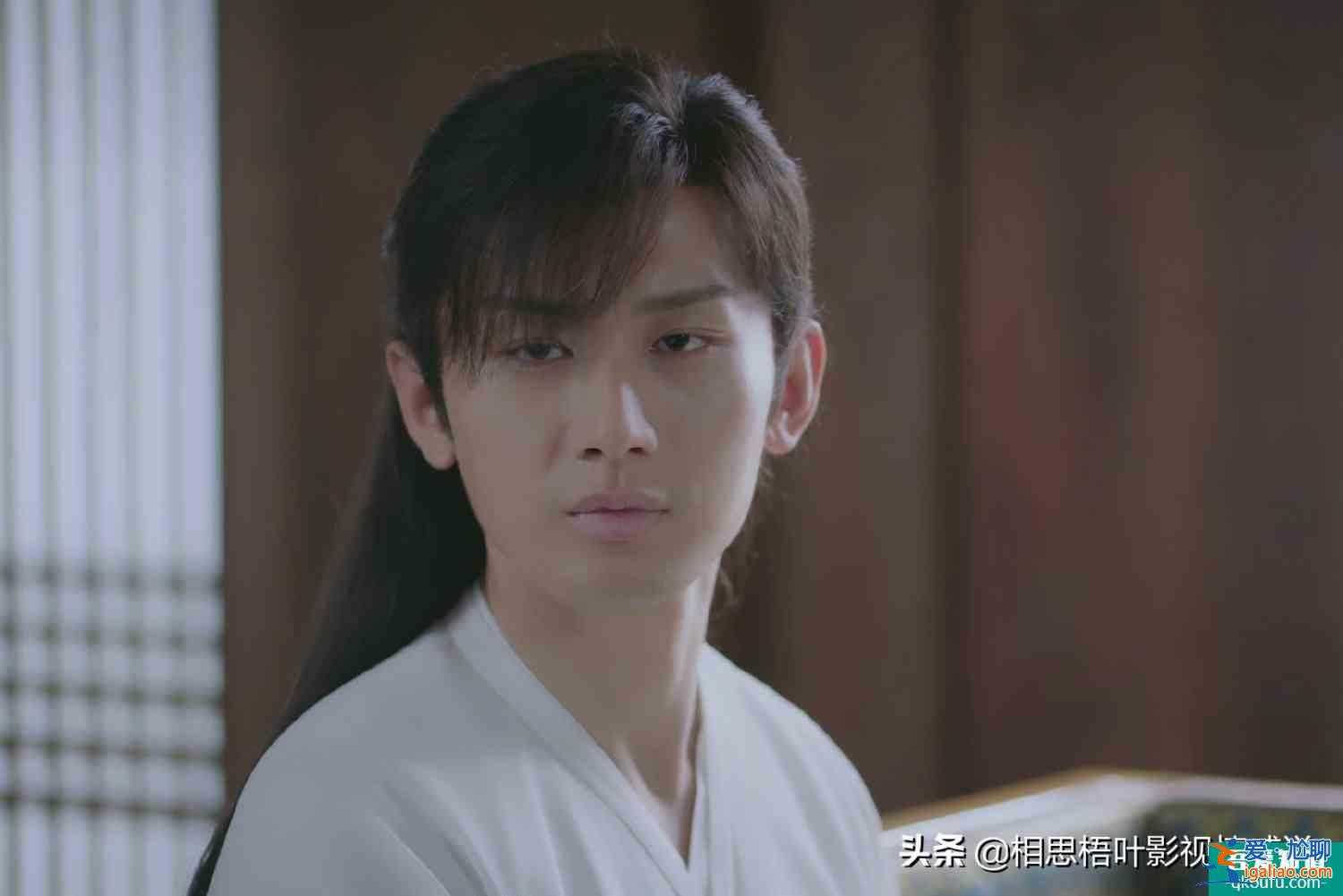 《琉璃》之司鳳琉璃：九世虐戀從不悔，終得云開見月明？