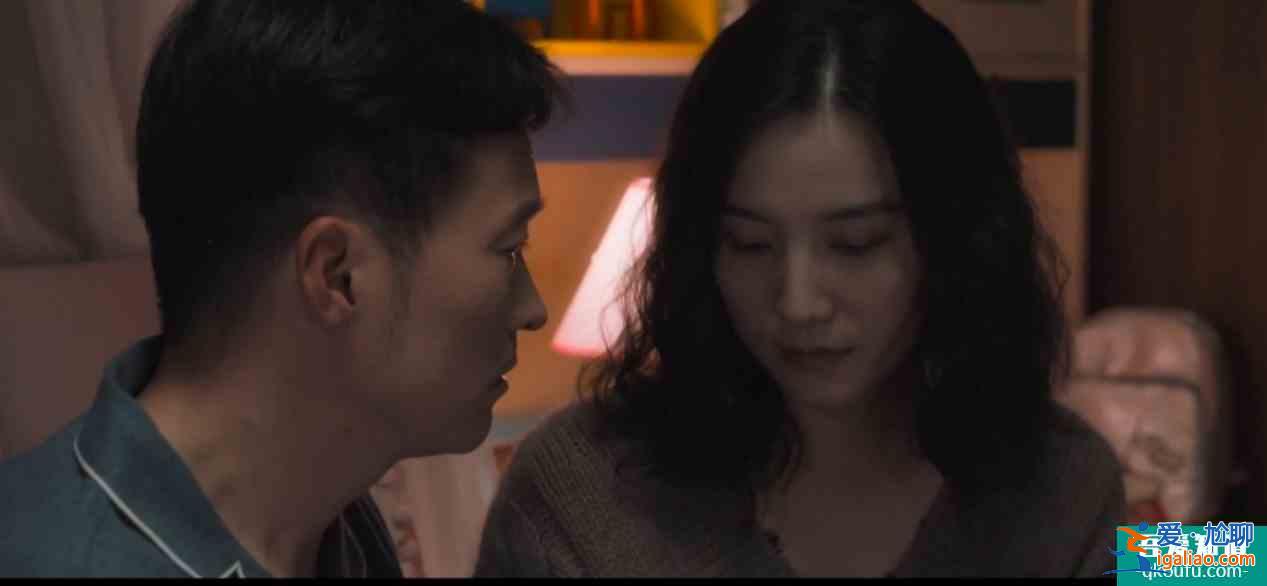 《白色月光》花絮曝光，喻恩泰親宋佳遭嫌棄，被罵渣男后還翻白眼？