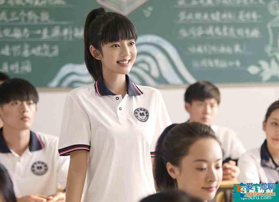 《以家人之名》唐燦火了，撞臉Lisa不說，還是北電專業(yè)第一名？