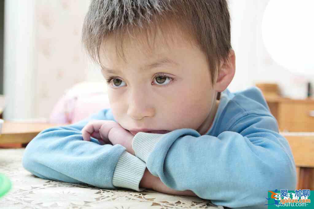 《以家人之名》：原生家庭，不要讓“懂事”，毀了孩子一生？