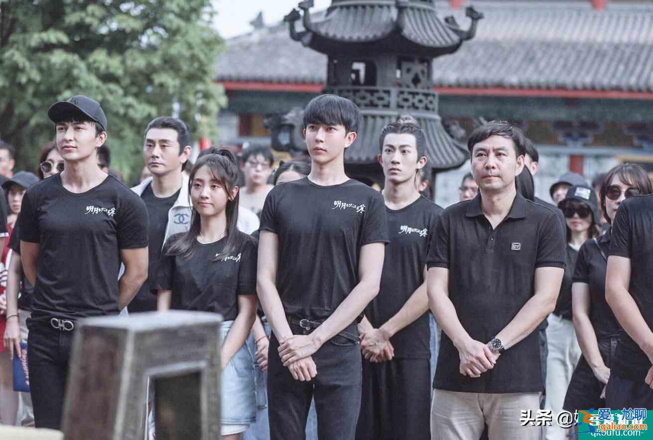 《明月曾照江東寒》8月開更，于朦朧帥氣出鏡，女主更是天生麗質(zhì)？
