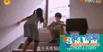 人人都說(shuō)《以家人之名》好看，我只希望它別爛尾，別談狗血三角戀？
