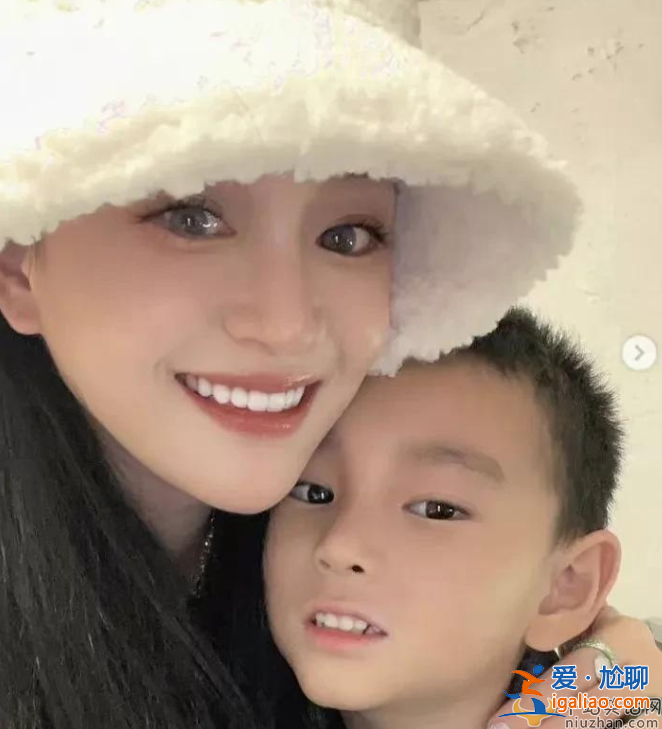 吳秀波近況曝光！陳昱霖張芷溪是什么關(guān)系 他們有小孩嗎