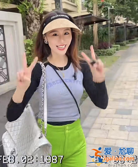 鞏漢林近況曝光!65歲發(fā)際線后移明顯 豪宅飲酒作樂(lè)太過(guò)瀟灑