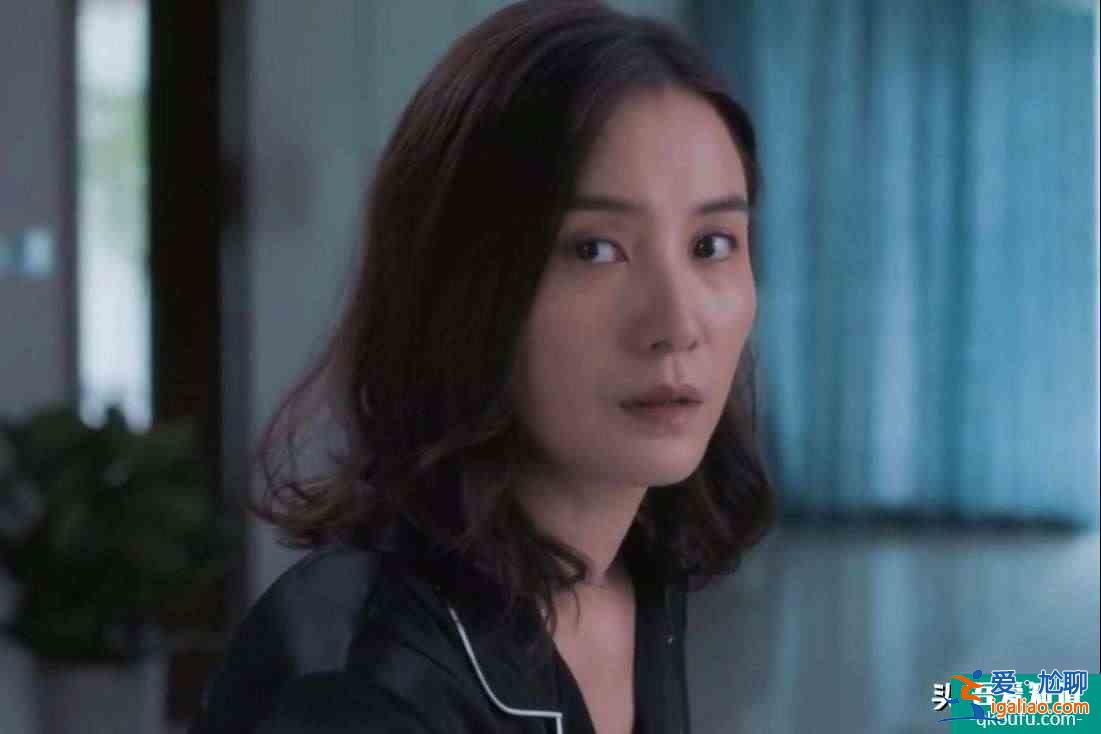 宋佳出演《白色月光》，顏值和演技并存的她，原本可以更火一點(diǎn)？