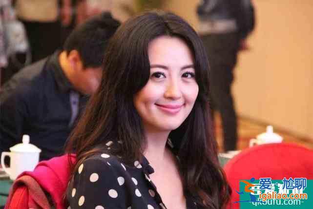 《以家人之名》中的四位媽媽，都做過主持人，年輕時(shí)還都是美女？