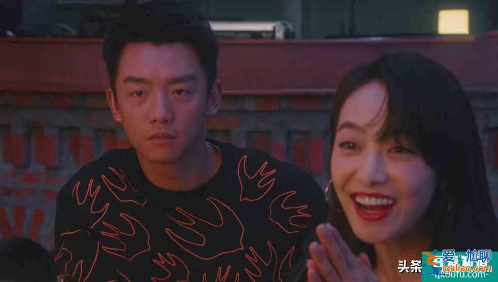 《他其實沒有那么愛你》海報細節(jié)：四美的站位暗示了各自官配？