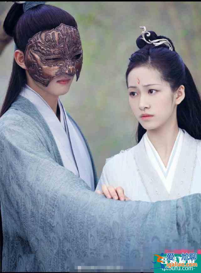 《琉璃》配角若玉，顏值高還是學(xué)霸又深情，簡(jiǎn)直就是現(xiàn)實(shí)版司鳳？