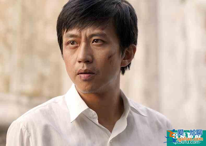 鄧超王源互相公主抱 王源在超哥懷里笑得非常開心？