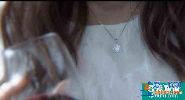 懸疑劇《白色月光》：結(jié)婚10年被綠，打碎婚姻的往往都是細(xì)節(jié)？