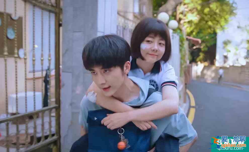《以家人之名》：主角們小時(shí)候像《1988》，長大后像《愛情公寓》？