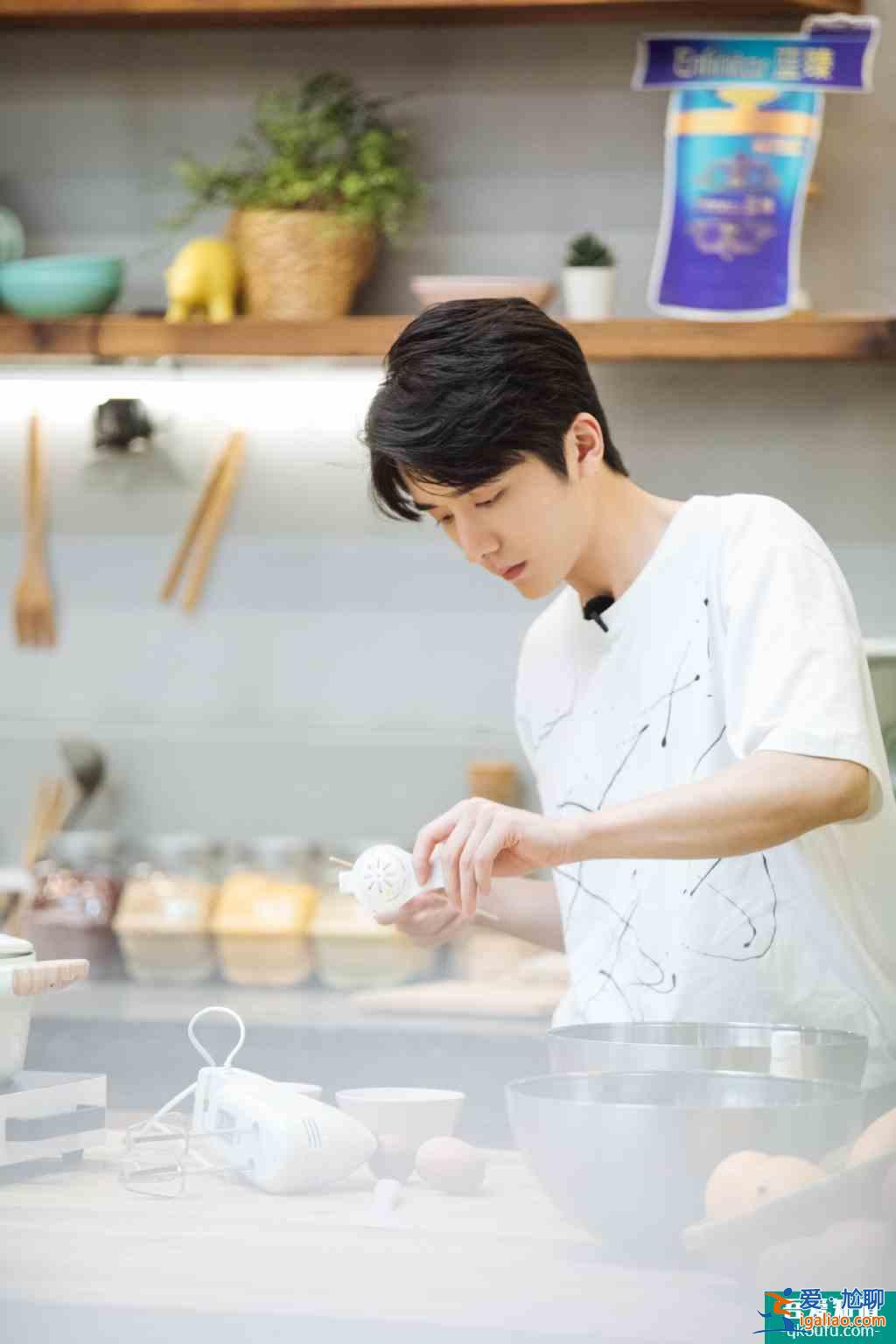 《以家人之名》凌霄子秋太反常，李尖尖投稿是要填坑了嗎？