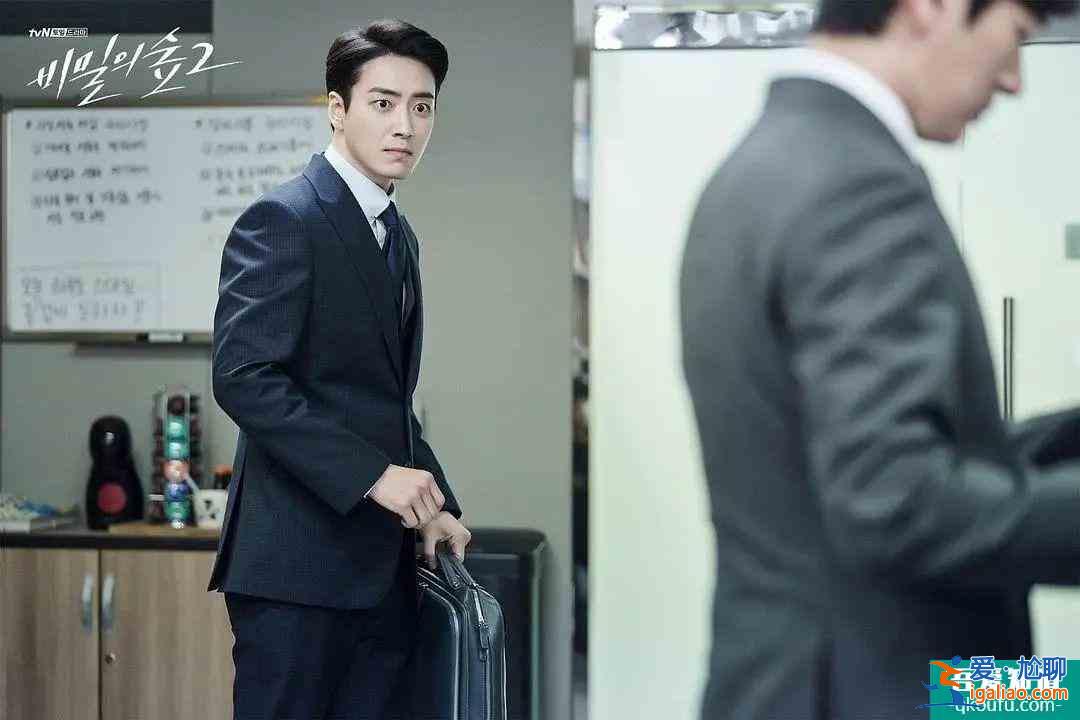從前兩集看，《秘密森林2》至少不比9.3分的前作弱？