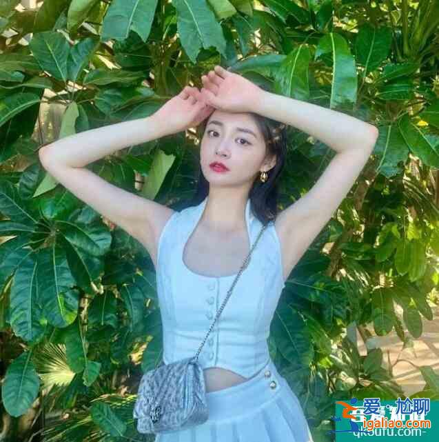 周潔瓊曬影子照自侃 秀出好身材十分可愛逗趣？