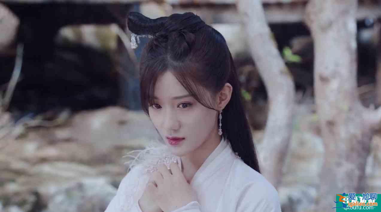 《且聽鳳鳴》美女如云，楊超越最美，其他美女顏值也不差？