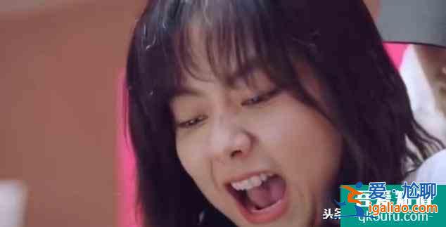 以家人之名凌霄得知李尖尖被襲胸時(shí)誰注意到賀子秋在身后做了什么？