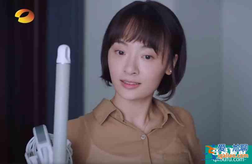 《以家人之名》感情線混亂，明月先后暗戀兄弟倆，但官配早有暗示？