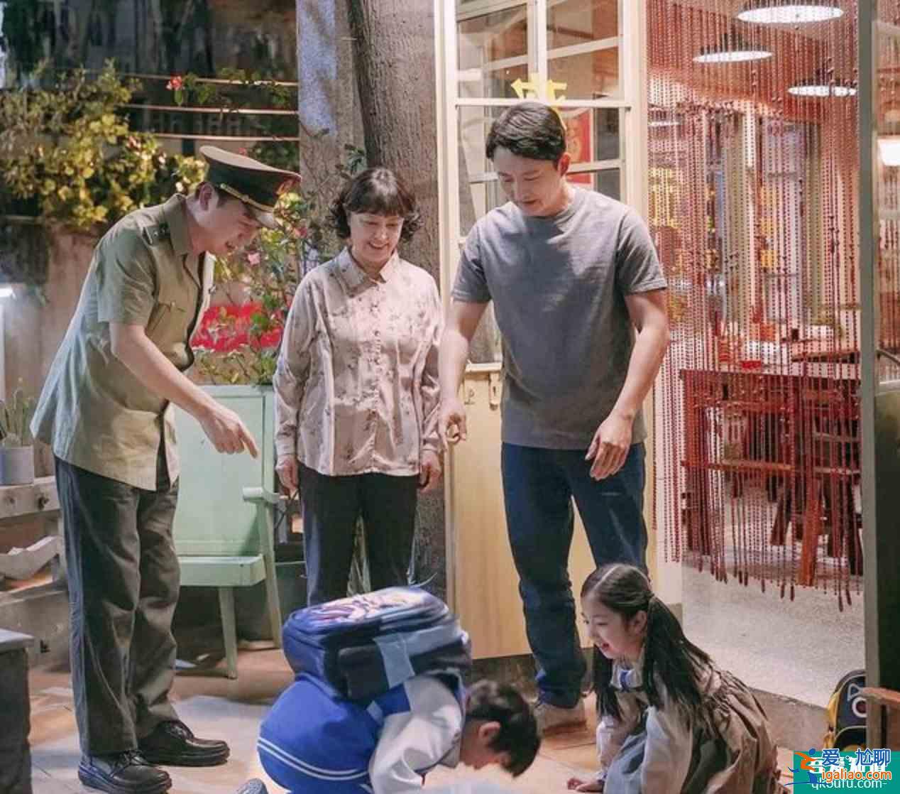 以家人之名：凌霄愛尖尖表現(xiàn)明顯，子秋對尖尖是愛，還是親情？？