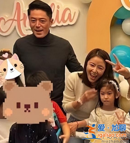 霍建華林心如女兒正臉照曝光 一家三口罕見(jiàn)同框 女兒太像霍建華