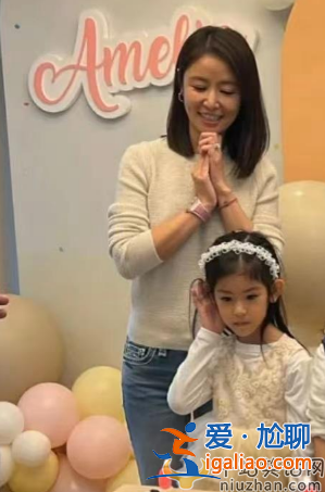 霍建華林心如女兒正臉照曝光 一家三口罕見(jiàn)同框 女兒太像霍建華