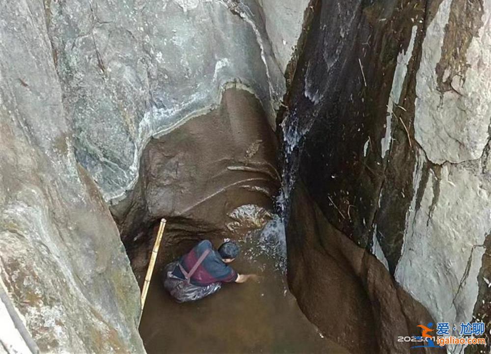 景區(qū)抽水8小時撈手機遭質(zhì)疑 當事游客回應稱沒有特殊身份？