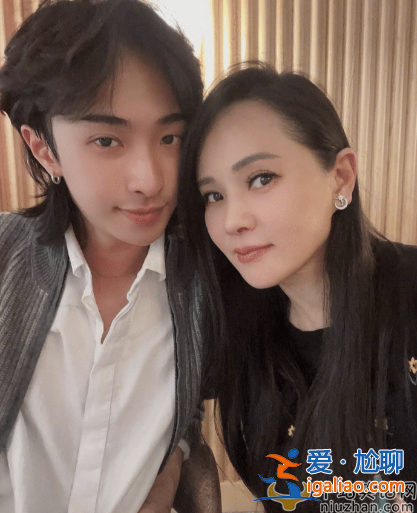 伊能靜庾澄慶兒子哈利戀情曝光！動(dòng)作曖昧貼臉親親 網(wǎng)友吐槽不知羞恥