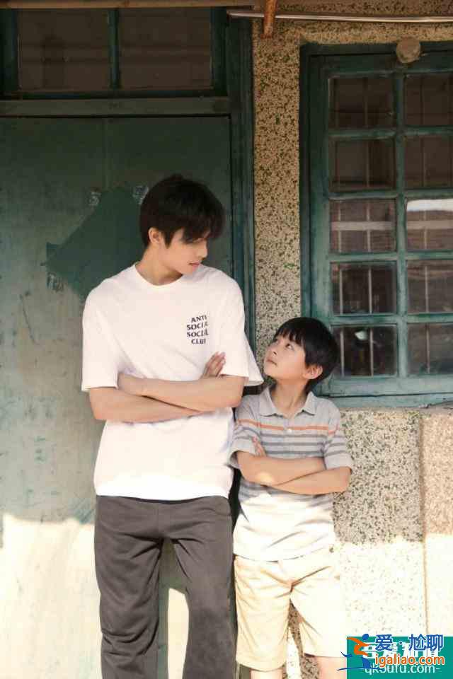 《以家人之名》原生家庭三個(gè)小孩心中的“痛”??？