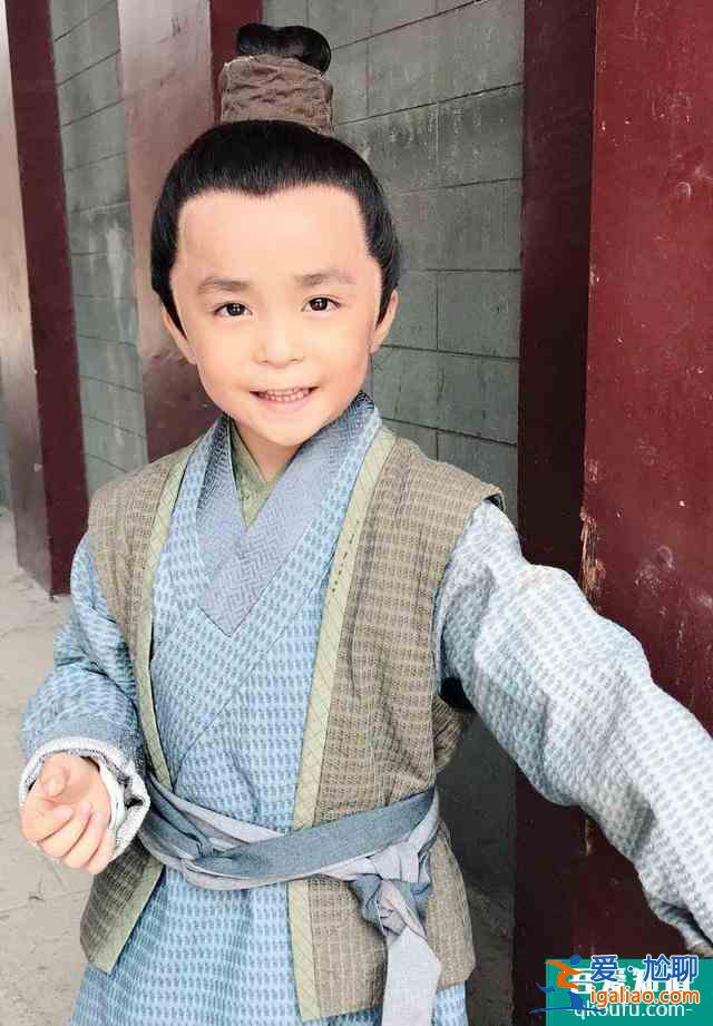 才被“隱秘”三小孩嚇哭，又被《以家人之名》三小孩虐哭！服氣？