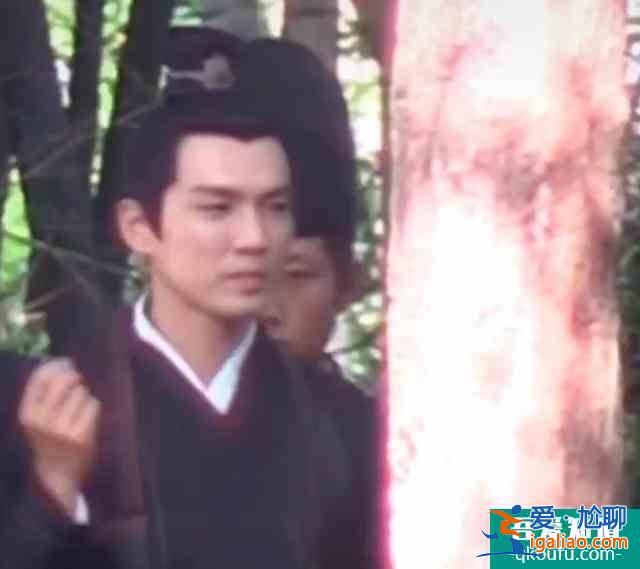 《以家人之名》在播，譚松韻卻跟鐘漢良演新??！看完路透我愛了？