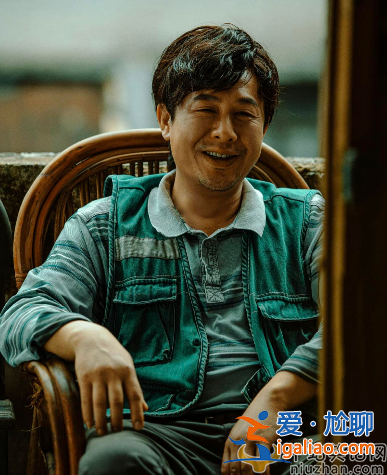 張頌文沙漠撿垃圾被嘲諷!被劇組嫌棄扔在沙漠 劇組默認(rèn)不發(fā)話