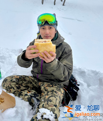 張柏芝謝霆鋒復(fù)合真的嗎?離婚11年同過情人節(jié) 疑一起帶娃滑雪