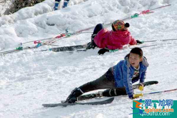 天津南翠屏公園滑雪場門票價格及營業(yè)時間？