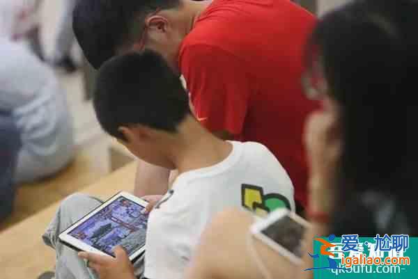 *未成年禁登錄手游出現(xiàn)：不滿18歲不能玩？