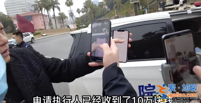 桑姓藝人在宣傳現(xiàn)場被強制執(zhí)行 全網(wǎng)民猜桑姓藝人是誰 留言不要太搞笑