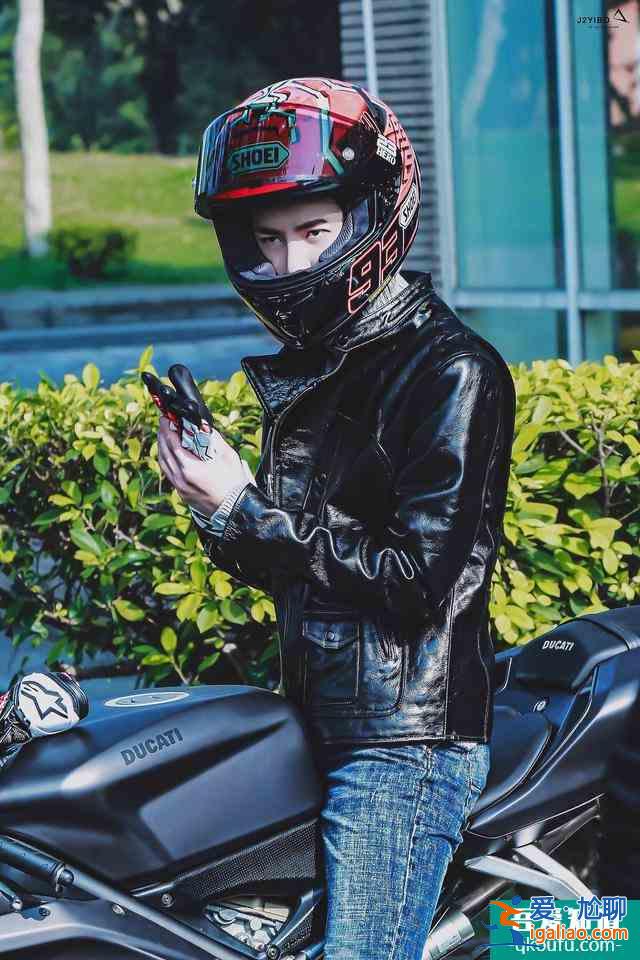 《我的奇怪朋友》定檔！王一博搭檔《匆匆那年》文藝女主，追起來？