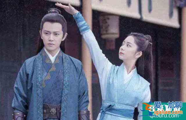 《以家人之名》憑什么熱度爆表？集齊三個(gè)爆款演員，劇情笑到噴飯？