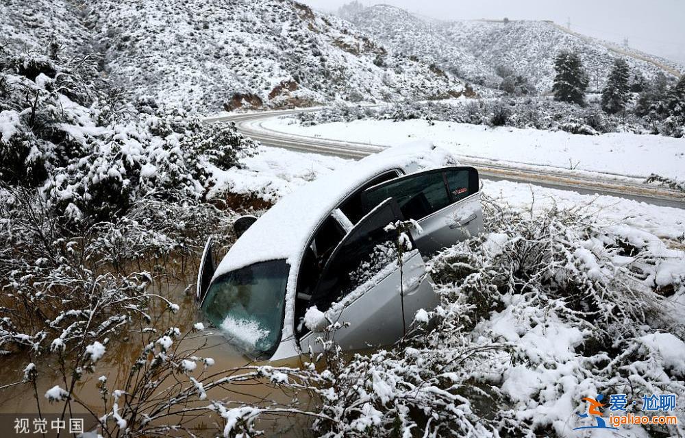 美國南加州暴風雪持續(xù)肆虐 造成逾十萬居民家中斷電？