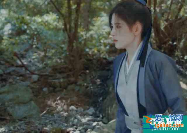 《漂亮?xí)范∠壬R(shí)破雪文曦是女兒身，要求她離開云上學(xué)堂？