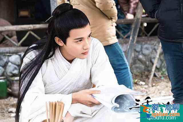 《離人心上》首播：節(jié)奏快，情節(jié)無厘頭，鄭業(yè)成選劇本遭吐槽？