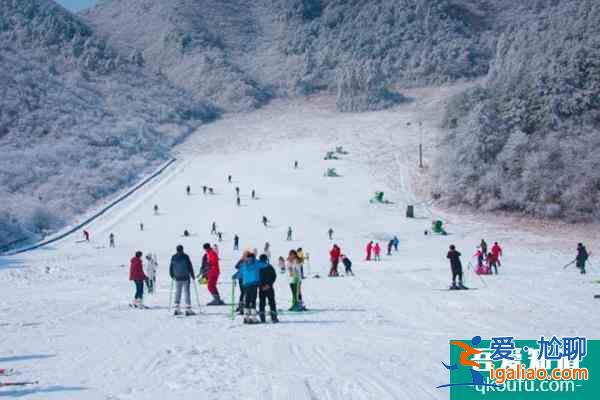 2021金佛山牽牛坪滑雪場(chǎng)開放時(shí)間及門票價(jià)格？